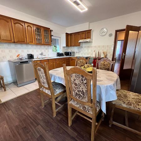 Apartment Lucija "Pet Friendly" 茨里克韦尼察 外观 照片