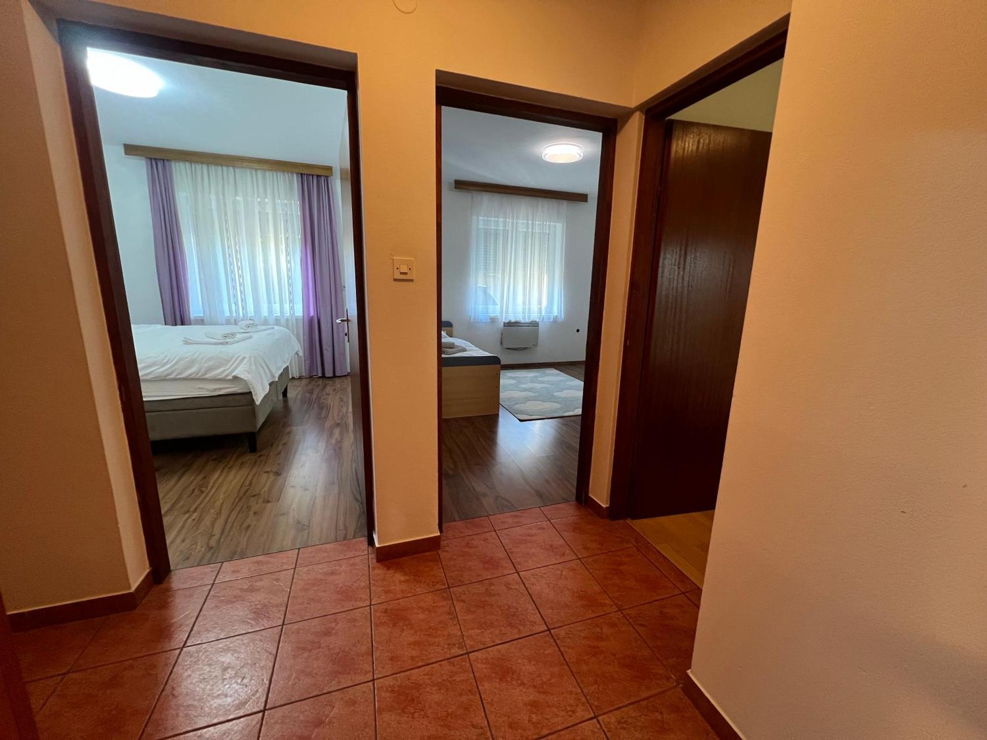 Apartment Lucija "Pet Friendly" 茨里克韦尼察 外观 照片