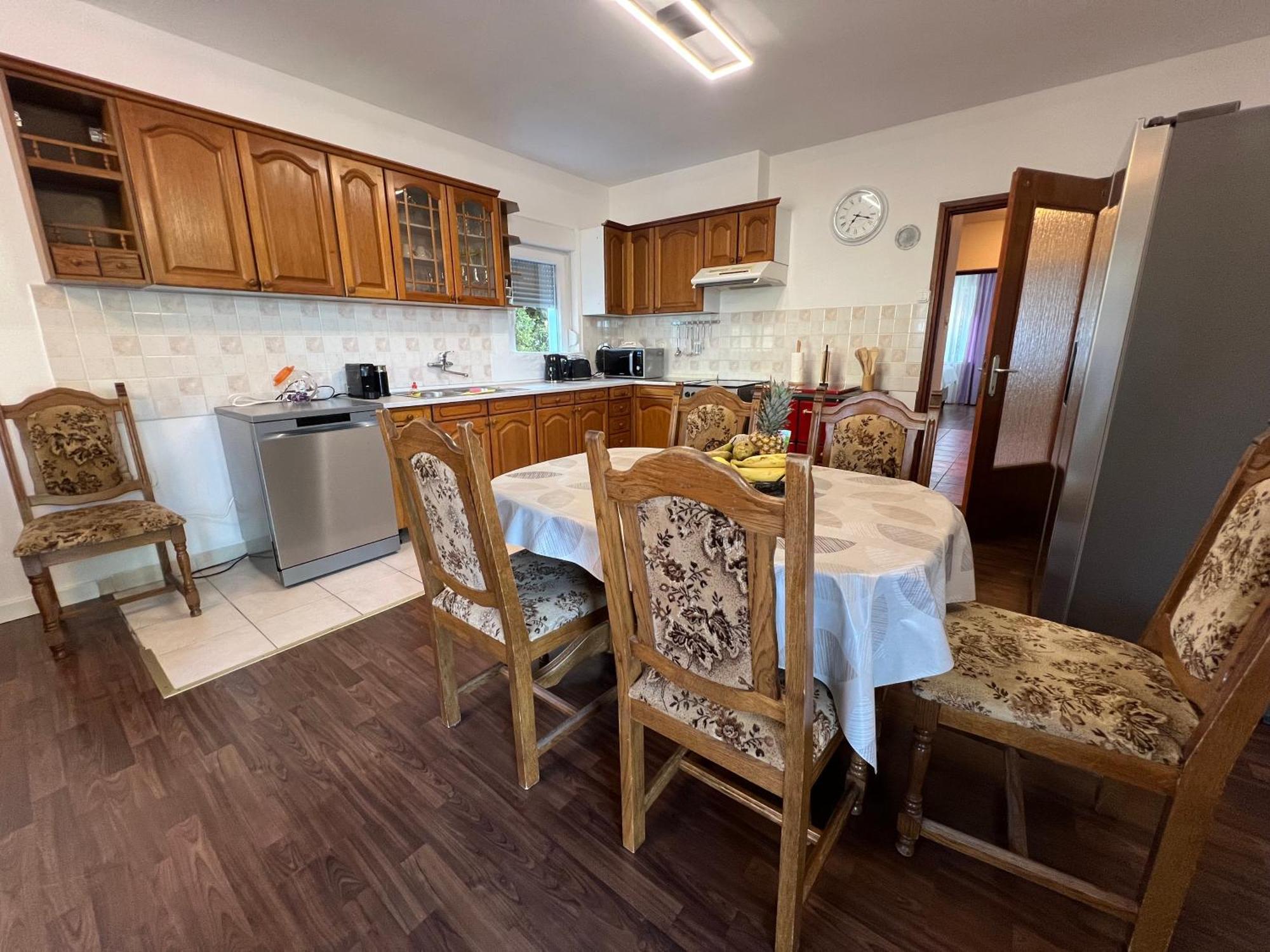 Apartment Lucija "Pet Friendly" 茨里克韦尼察 外观 照片